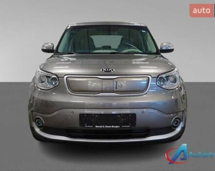 Серый Киа Soul, объемом двигателя 0 л и пробегом 87 тыс. км за 10850 $, фото 2 на Automoto.ua