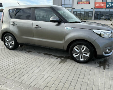Сірий Кіа Soul, об'ємом двигуна 0 л та пробігом 76 тис. км за 10999 $, фото 5 на Automoto.ua