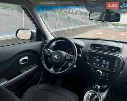 Серый Киа Soul, объемом двигателя 2 л и пробегом 186 тыс. км за 10900 $, фото 16 на Automoto.ua