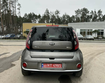 Сірий Кіа Soul, об'ємом двигуна 0 л та пробігом 142 тис. км за 10550 $, фото 16 на Automoto.ua
