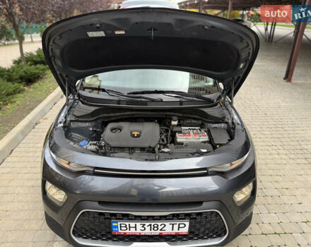 Серый Киа Soul, объемом двигателя 2 л и пробегом 30 тыс. км за 16999 $, фото 27 на Automoto.ua