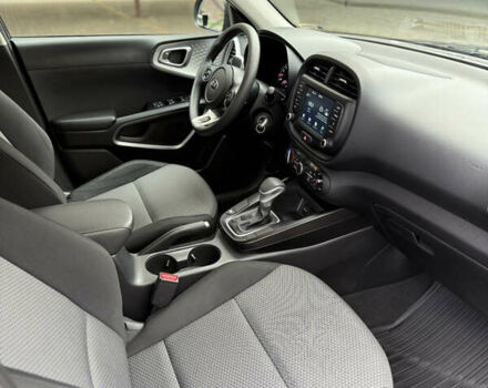 Серый Киа Soul, объемом двигателя 2 л и пробегом 30 тыс. км за 16500 $, фото 25 на Automoto.ua