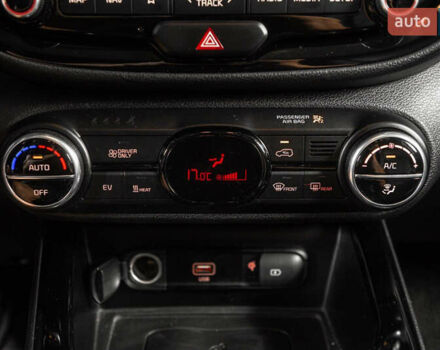 Серый Киа Soul, объемом двигателя 0 л и пробегом 78 тыс. км за 17900 $, фото 19 на Automoto.ua