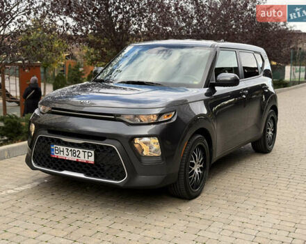 Серый Киа Soul, объемом двигателя 2 л и пробегом 30 тыс. км за 16500 $, фото 17 на Automoto.ua