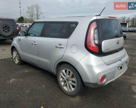Серый Киа Soul, объемом двигателя 2 л и пробегом 108 тыс. км за 2300 $, фото 1 на Automoto.ua