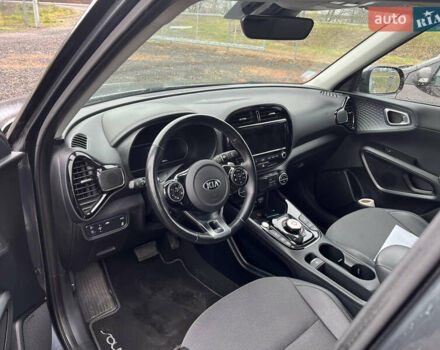 Сірий Кіа Soul, об'ємом двигуна 0 л та пробігом 78 тис. км за 16300 $, фото 5 на Automoto.ua