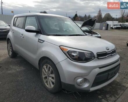 Серый Киа Soul, объемом двигателя 2 л и пробегом 108 тыс. км за 2300 $, фото 3 на Automoto.ua