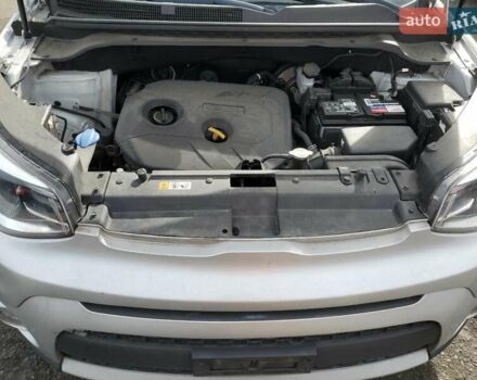 Серый Киа Soul, объемом двигателя 2 л и пробегом 108 тыс. км за 2300 $, фото 10 на Automoto.ua