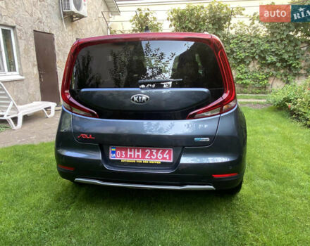 Серый Киа Soul, объемом двигателя 0 л и пробегом 154 тыс. км за 16400 $, фото 5 на Automoto.ua