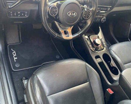 Серый Киа Soul, объемом двигателя 0 л и пробегом 154 тыс. км за 16400 $, фото 13 на Automoto.ua