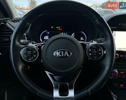 Серый Киа Soul, объемом двигателя 0 л и пробегом 42 тыс. км за 20200 $, фото 43 на Automoto.ua