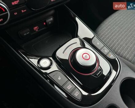 Серый Киа Soul, объемом двигателя 0 л и пробегом 42 тыс. км за 20200 $, фото 56 на Automoto.ua