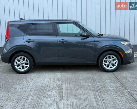 Серый Киа Soul, объемом двигателя 0 л и пробегом 37 тыс. км за 15300 $, фото 19 на Automoto.ua