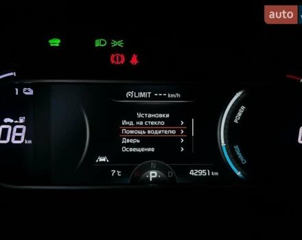 Серый Киа Soul, объемом двигателя 0 л и пробегом 42 тыс. км за 20200 $, фото 52 на Automoto.ua