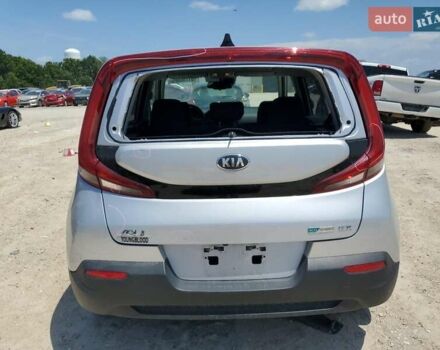 Серый Киа Soul, объемом двигателя 2 л и пробегом 55 тыс. км за 4400 $, фото 5 на Automoto.ua