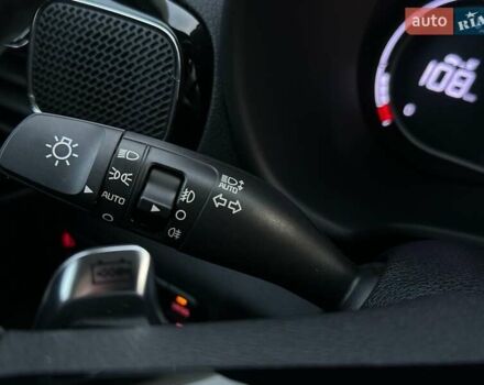 Серый Киа Soul, объемом двигателя 0 л и пробегом 42 тыс. км за 20200 $, фото 47 на Automoto.ua