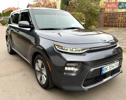 Серый Киа Soul, объемом двигателя 0 л и пробегом 101 тыс. км за 17899 $, фото 1 на Automoto.ua