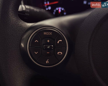 Сірий Кіа Soul, об'ємом двигуна 2 л та пробігом 95 тис. км за 15499 $, фото 24 на Automoto.ua