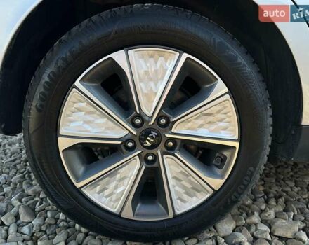 Серый Киа Soul, объемом двигателя 0 л и пробегом 45 тыс. км за 20500 $, фото 27 на Automoto.ua