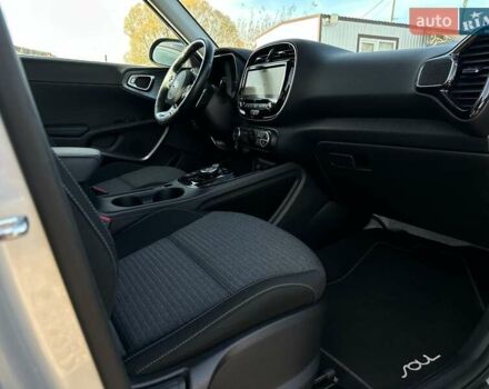 Серый Киа Soul, объемом двигателя 0 л и пробегом 45 тыс. км за 20500 $, фото 87 на Automoto.ua
