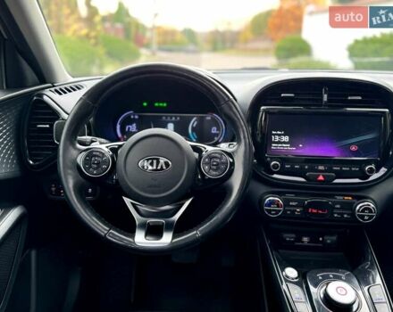Серый Киа Soul, объемом двигателя 0 л и пробегом 101 тыс. км за 17899 $, фото 17 на Automoto.ua