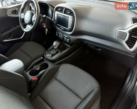 Сірий Кіа Soul, об'ємом двигуна 2 л та пробігом 74 тис. км за 17500 $, фото 15 на Automoto.ua
