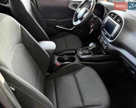 Сірий Кіа Soul, об'ємом двигуна 2 л та пробігом 74 тис. км за 17500 $, фото 16 на Automoto.ua