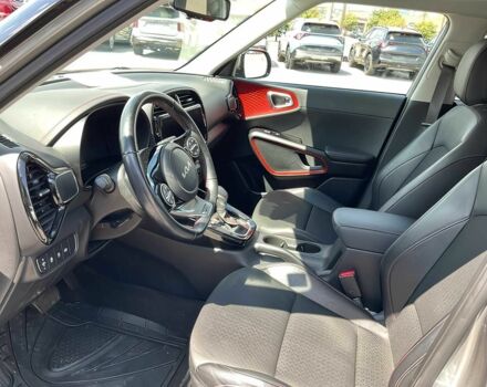 Серый Киа Soul, объемом двигателя 2 л и пробегом 30 тыс. км за 10000 $, фото 7 на Automoto.ua