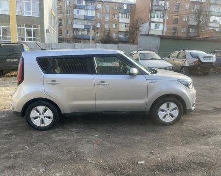Сірий Кіа Soul, об'ємом двигуна 0 л та пробігом 60 тис. км за 10000 $, фото 5 на Automoto.ua