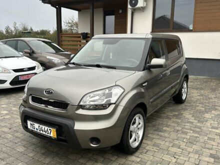 Киа Soul 2009 в Виннице на Automoto.ua Серый Киа Soul, объемом двигателя 1.6 л и пробегом 163 тыс. км за 7700 $, фото 1 на Automoto.ua