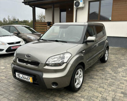 Серый Киа Soul, объемом двигателя 1.6 л и пробегом 163 тыс. км за 7700 $, фото 1 на Automoto.ua
