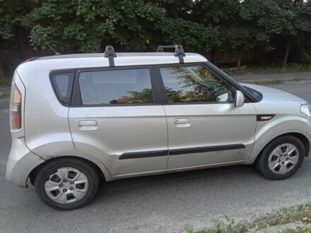 Киа Soul 2009 в Киеве на Automoto.ua Серый Киа Soul, объемом двигателя 1.6 л и пробегом 350 тыс. км за 4259 $, фото 1 на Automoto.ua