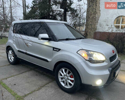 Серый Киа Soul, объемом двигателя 1.59 л и пробегом 183 тыс. км за 6400 $, фото 1 на Automoto.ua