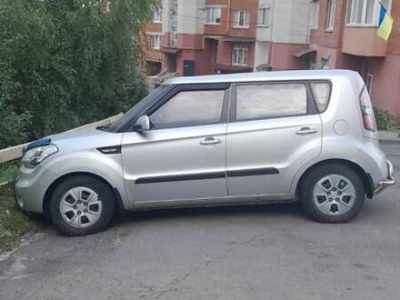 Кіа Soul 2011 у Тернополі на Automoto.ua Сірий Кіа Soul, об'ємом двигуна 1.58 л та пробігом 142 тис. км за 6900 $, фото 1 на Automoto.ua