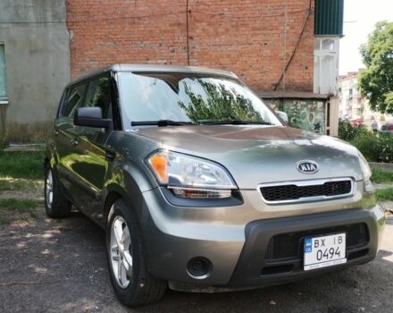 Серый Киа Soul, объемом двигателя 2 л и пробегом 328 тыс. км за 7000 $, фото 1 на Automoto.ua