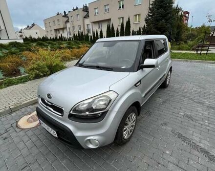 Серый Киа Soul, объемом двигателя 1.59 л и пробегом 390 тыс. км за 5800 $, фото 1 на Automoto.ua