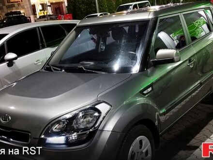 Сірий Кіа Soul, об'ємом двигуна 1.6 л та пробігом 127 тис. км за 7500 $, фото 1 на Automoto.ua