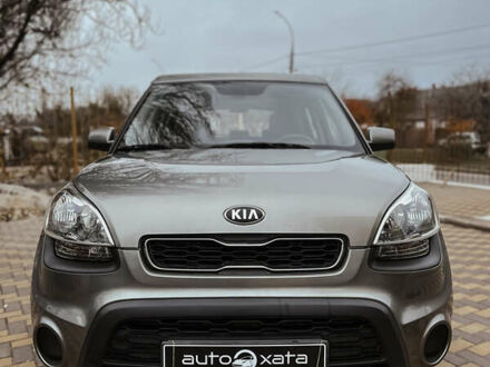 Киа Soul 2012 в Николаеве на Automoto.ua Серый Киа Soul, объемом двигателя 1.6 л и пробегом 74 тыс. км за 9300 $, фото 1 на Automoto.ua