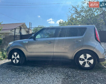 Серый Киа Soul, объемом двигателя 0 л и пробегом 152 тыс. км за 9500 $, фото 1 на Automoto.ua