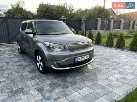 Кіа Soul 2014 у Вінниці на Automoto.ua Сірий Кіа Soul, об'ємом двигуна 0 л та пробігом 130 тис. км за 9950 $, фото 1 на Automoto.ua