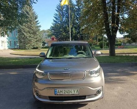 Серый Киа Soul, объемом двигателя 0 л и пробегом 128 тыс. км за 8000 $, фото 1 на Automoto.ua