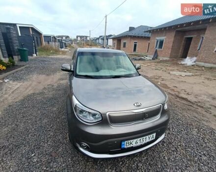 Сірий Кіа Soul, об'ємом двигуна 0 л та пробігом 130 тис. км за 6000 $, фото 1 на Automoto.ua