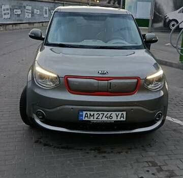 Киа Soul 2015 в Виннице на Automoto.ua Серый Киа Soul, объемом двигателя 0 л и пробегом 132 тыс. км за 6550 $, фото 1 на Automoto.ua