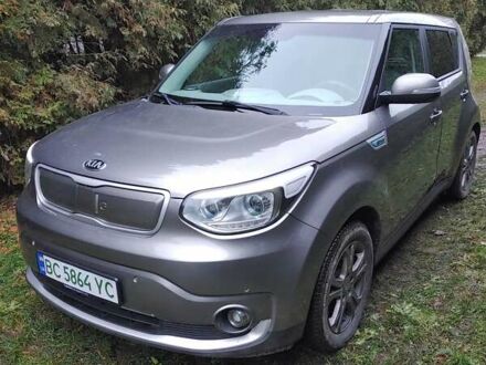 Серый Киа Soul, объемом двигателя 0 л и пробегом 130 тыс. км за 5500 $, фото 1 на Automoto.ua