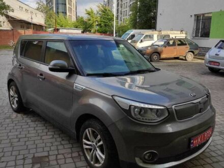 Кіа Soul 2015 у Львові на Automoto.ua Сірий Кіа Soul, об'ємом двигуна 0 л та пробігом 118 тис. км за 7100 $, фото 1 на Automoto.ua