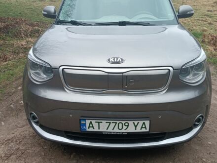 Серый Киа Soul, объемом двигателя 0 л и пробегом 193 тыс. км за 9000 $, фото 1 на Automoto.ua