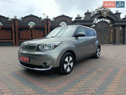 Серый Киа Soul, объемом двигателя 0 л и пробегом 99 тыс. км за 7799 $, фото 1 на Automoto.ua