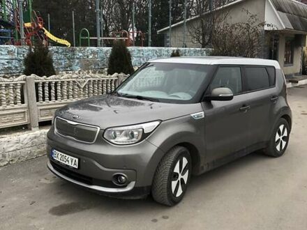 Кіа Soul 2016 у Дунаевцах на Automoto.ua Сірий Кіа Soul, об'ємом двигуна 0 л та пробігом 260 тис. км за 6000 $, фото 1 на Automoto.ua