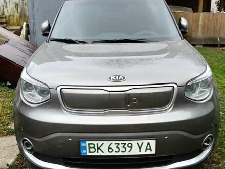 Серый Киа Soul, объемом двигателя 0 л и пробегом 143 тыс. км за 7200 $, фото 1 на Automoto.ua