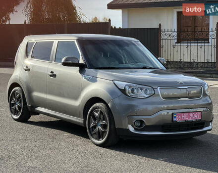 Киа Soul 2016 в Владимир-Волынский на Automoto.ua Серый Киа Soul, объемом двигателя 0 л и пробегом 143 тыс. км за 10250 $, фото 1 на Automoto.ua